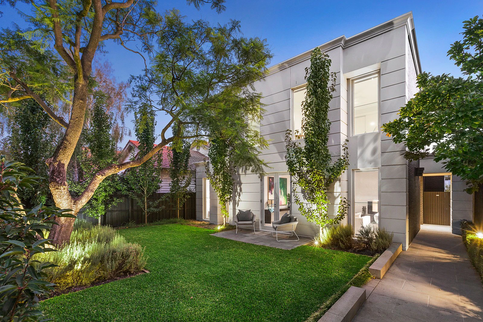 12 Nyora Street, Malvern East, VIC