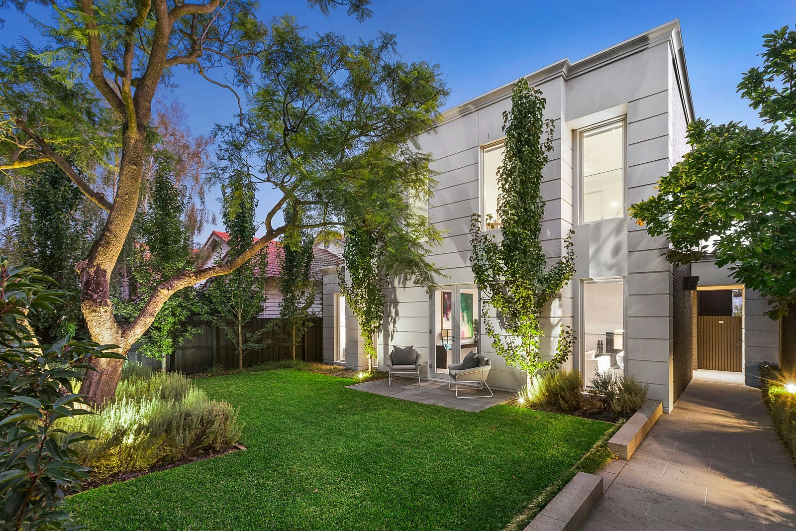 12 Nyora Street, Malvern East, VIC