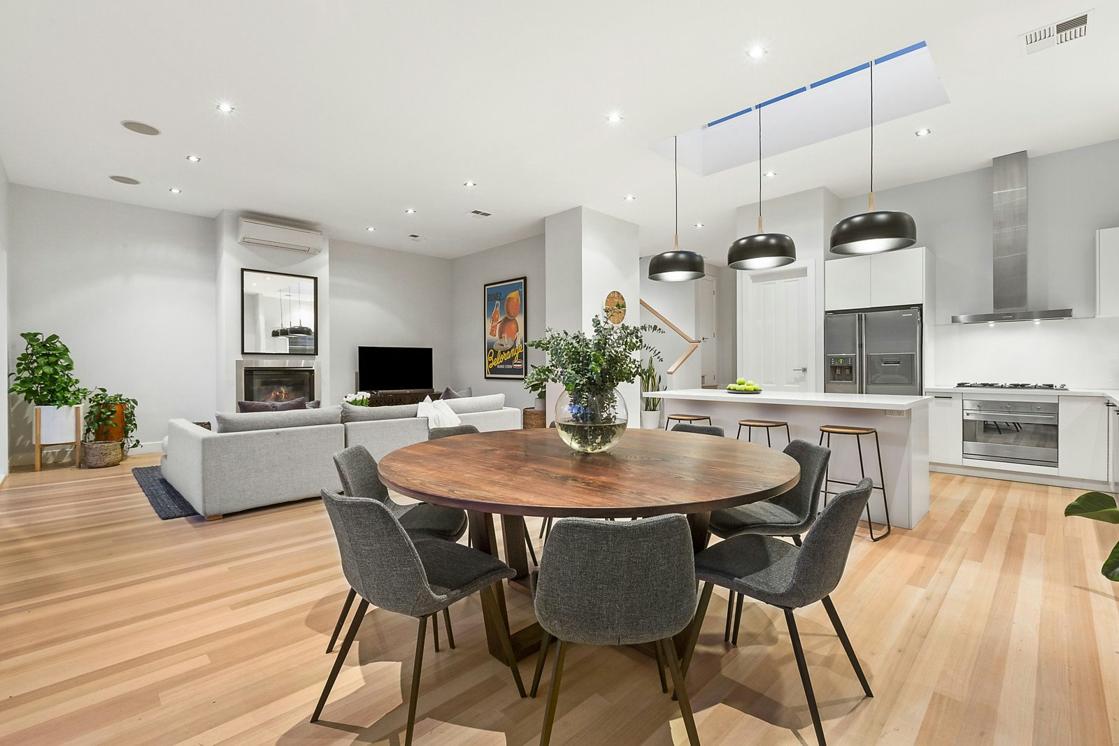 12 Nyora Street, Malvern East, VIC