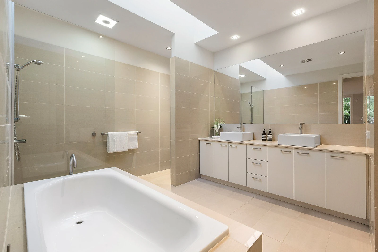 12 Nyora Street, Malvern East, VIC