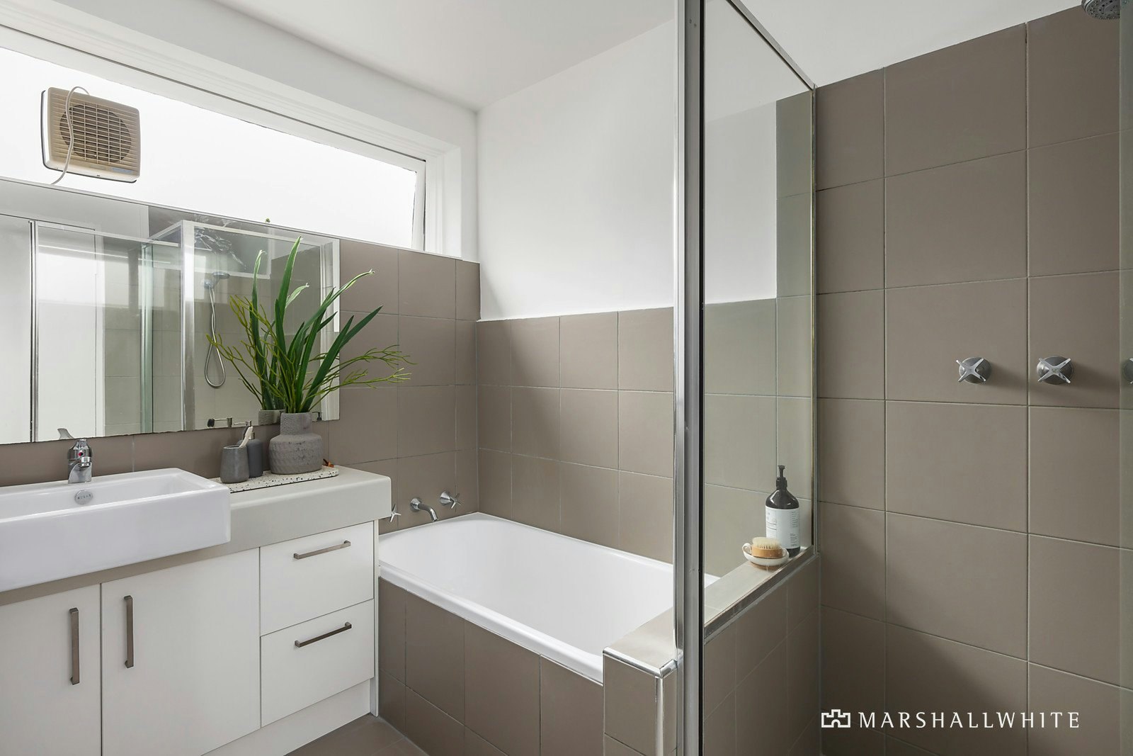 3/11 Crotonhurst Avenue, Caulfield North, VIC