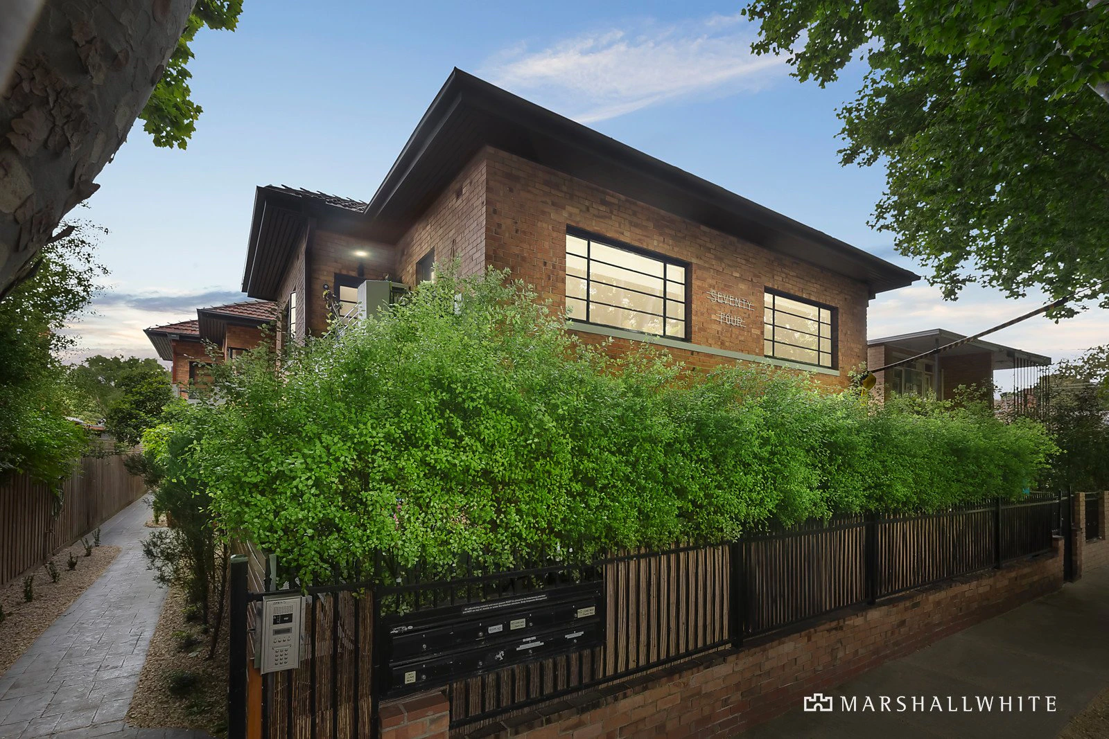 2/74 Mitford Street, Elwood, VIC