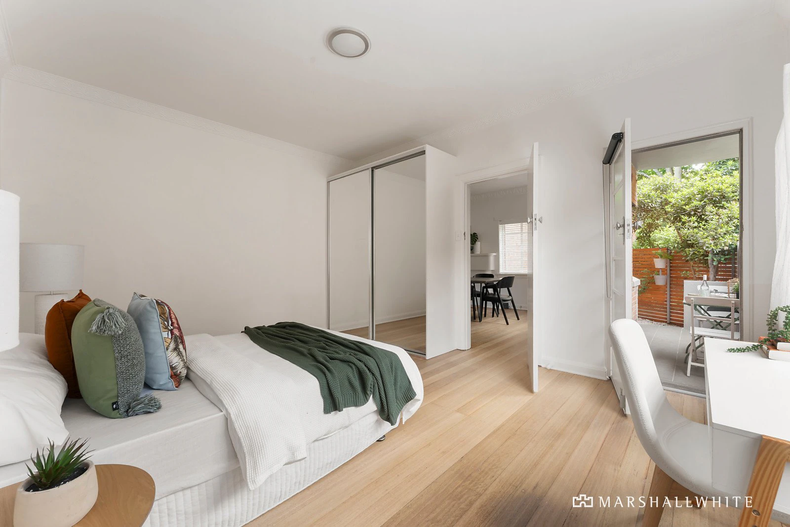 2/74 Mitford Street, Elwood, VIC