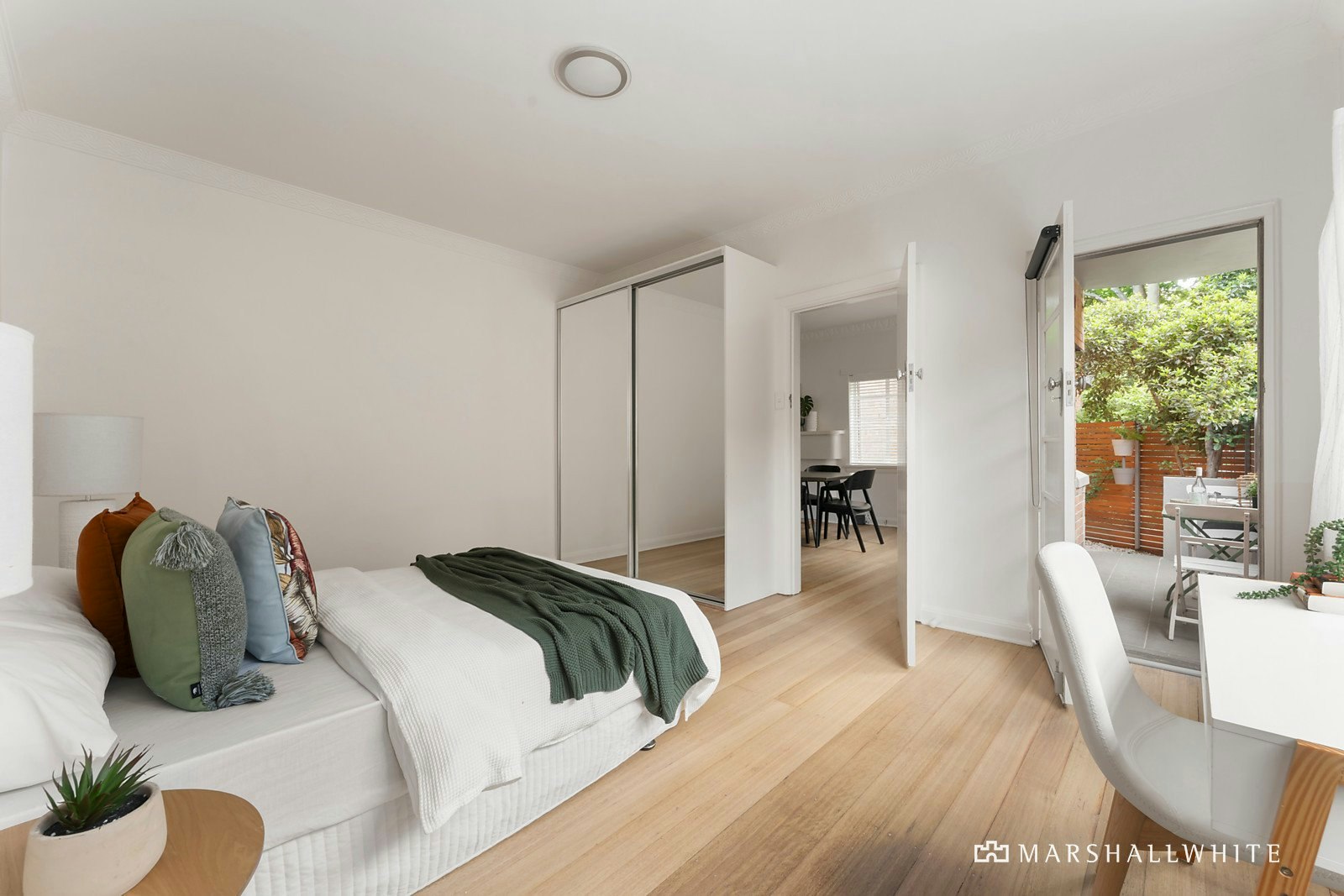 2/74 Mitford Street, Elwood, VIC