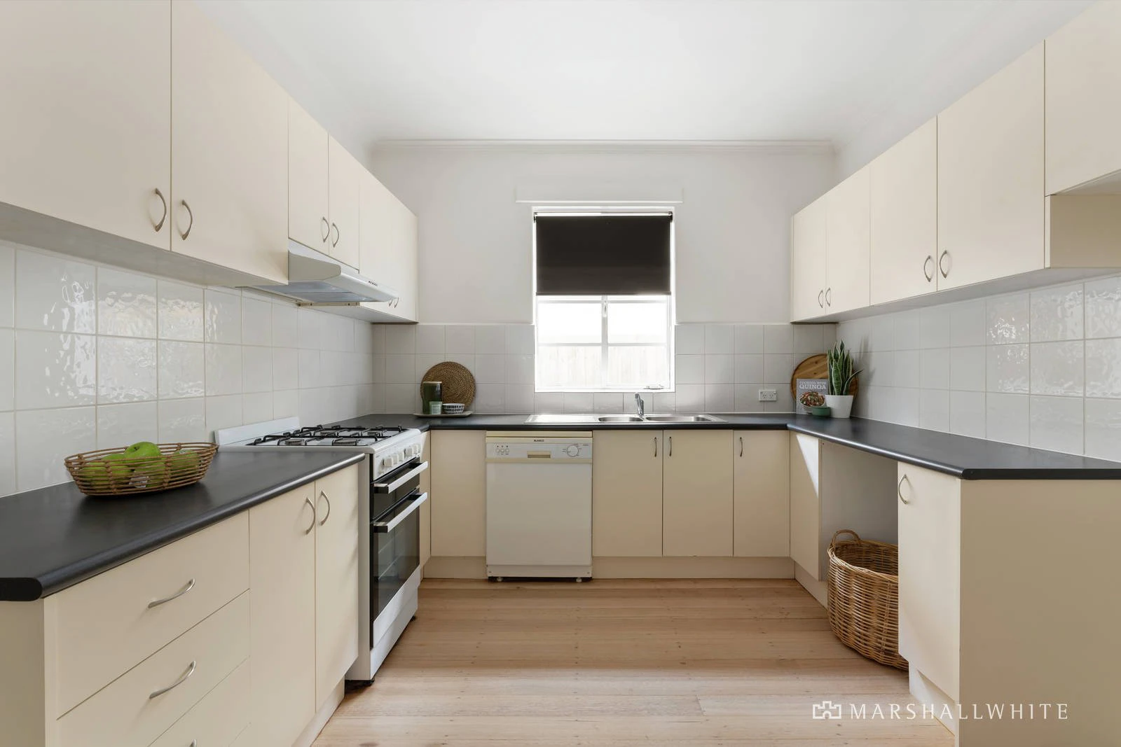 2/74 Mitford Street, Elwood, VIC