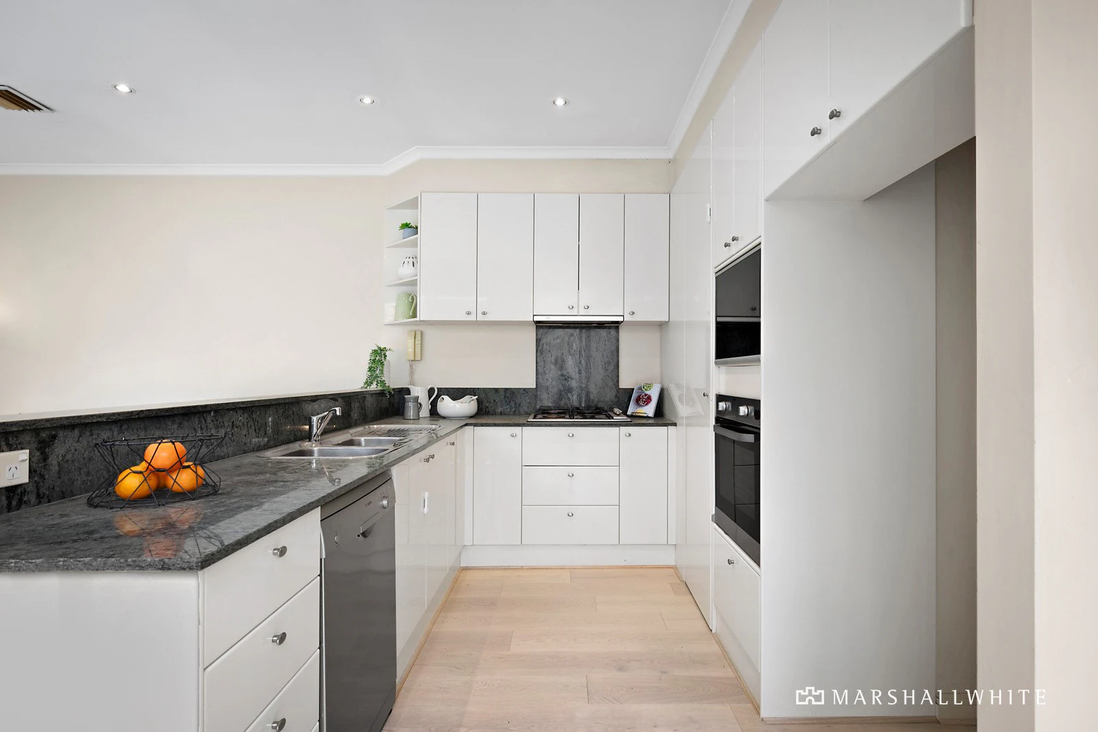 5 Strathaird Mews, Port Melbourne, VIC
