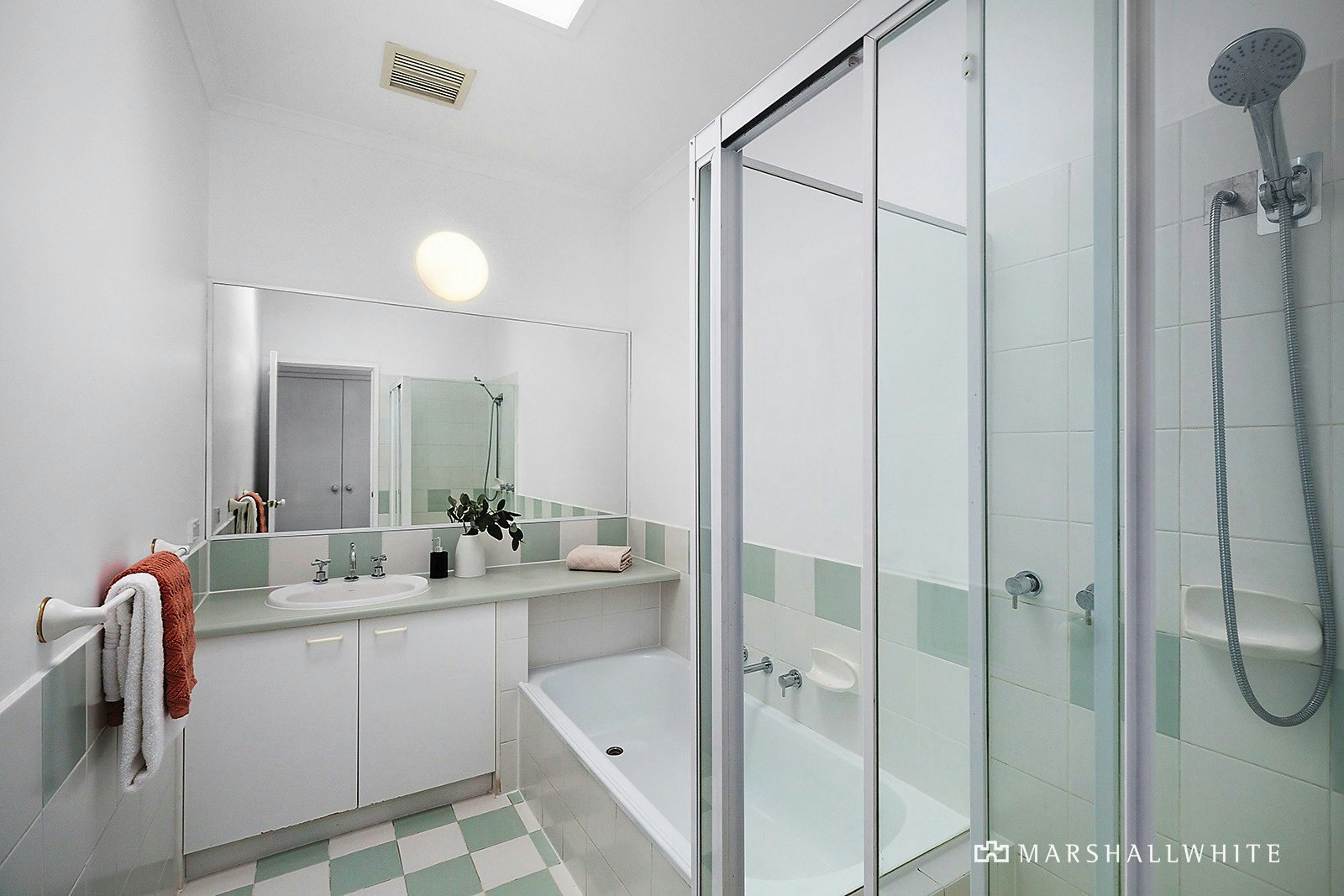 4/10-12 Shoobra Road, Elsternwick, VIC