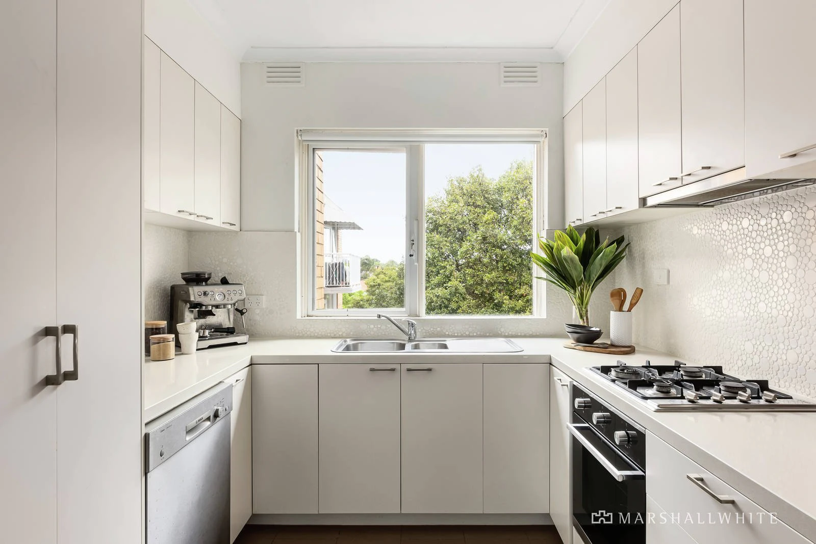 13/21 Tintern Avenue, Toorak, VIC
