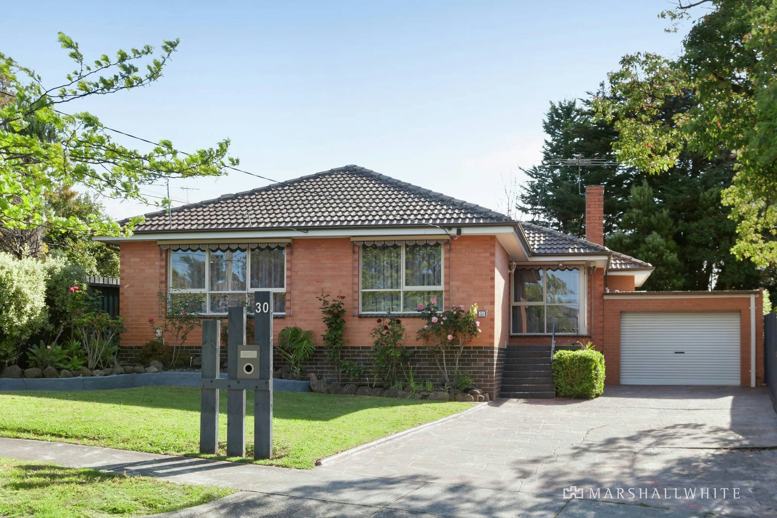 30 Benwerrin Drive, Burwood East, VIC