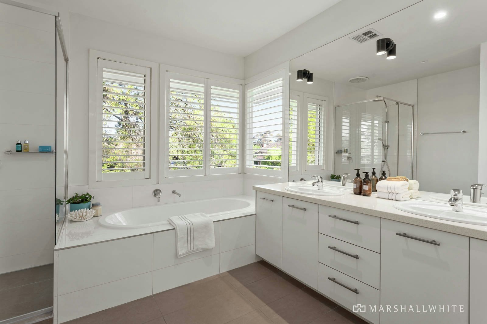 37 Ferndale Road, Glen Iris, VIC