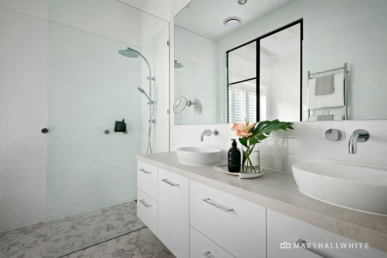 8 Byrne Avenue, Elwood, VIC