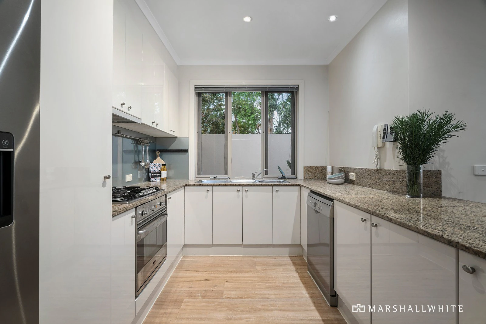 71 The Crescent, Port Melbourne, VIC