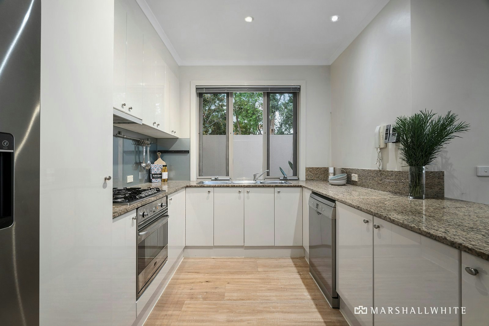 71 The Crescent, Port Melbourne, VIC