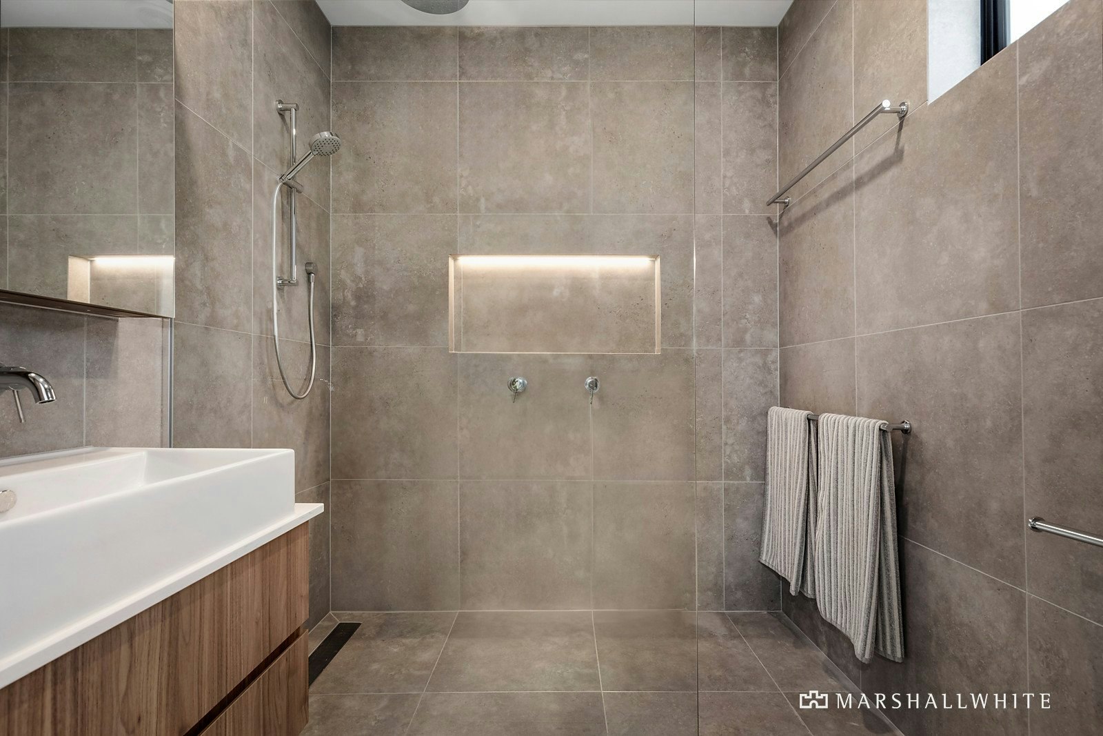 84 Beach Road, Sandringham, VIC