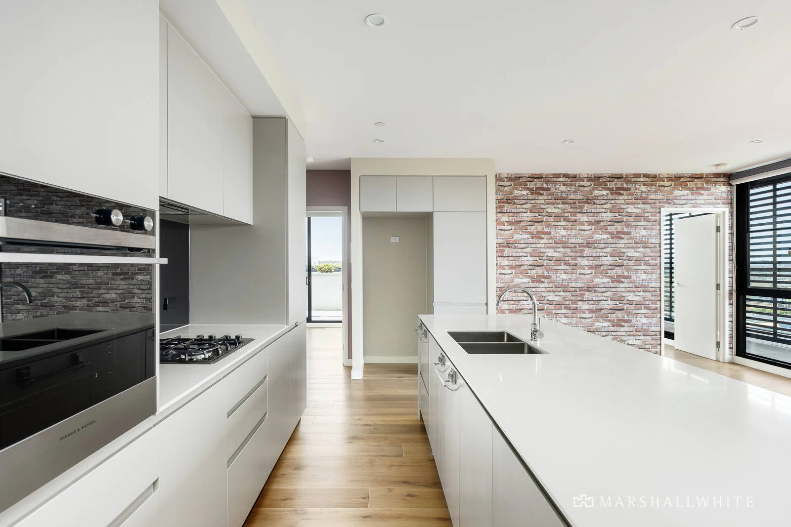 607/9 Red Hill Terrace, Doncaster East, VIC