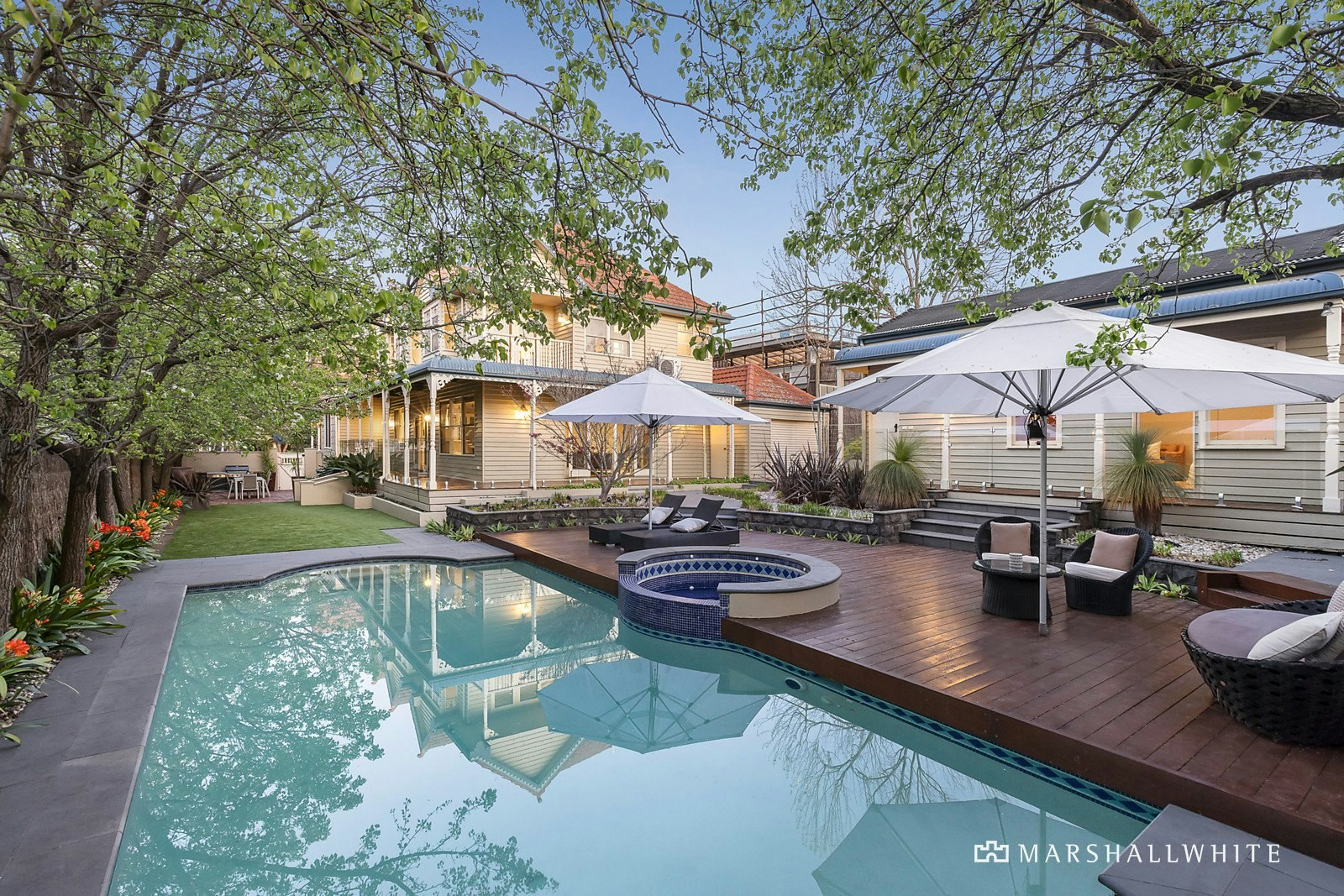 10 Suffolk Road, Surrey Hills, VIC