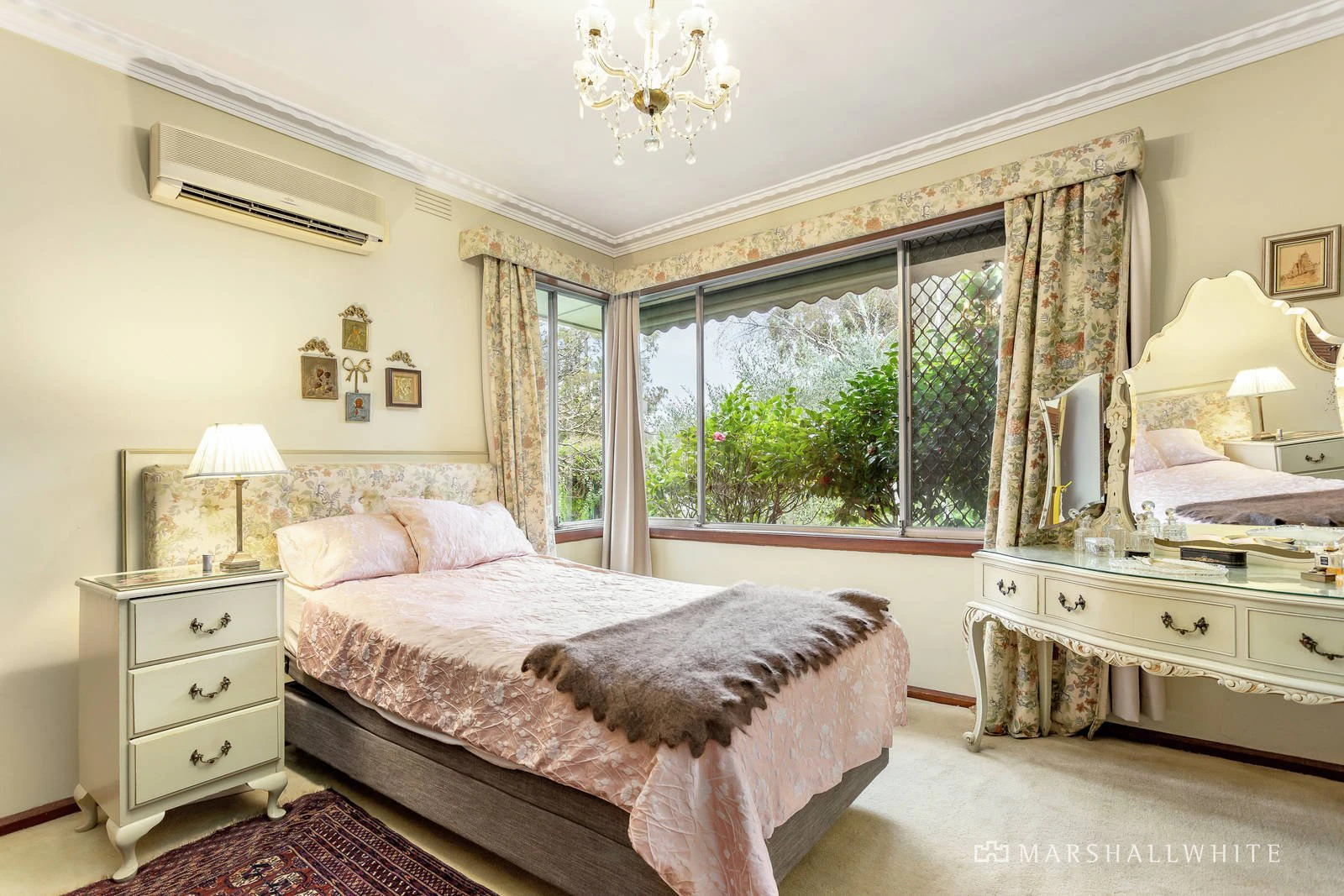 56 Swayfield Road, Mount Waverley, VIC
