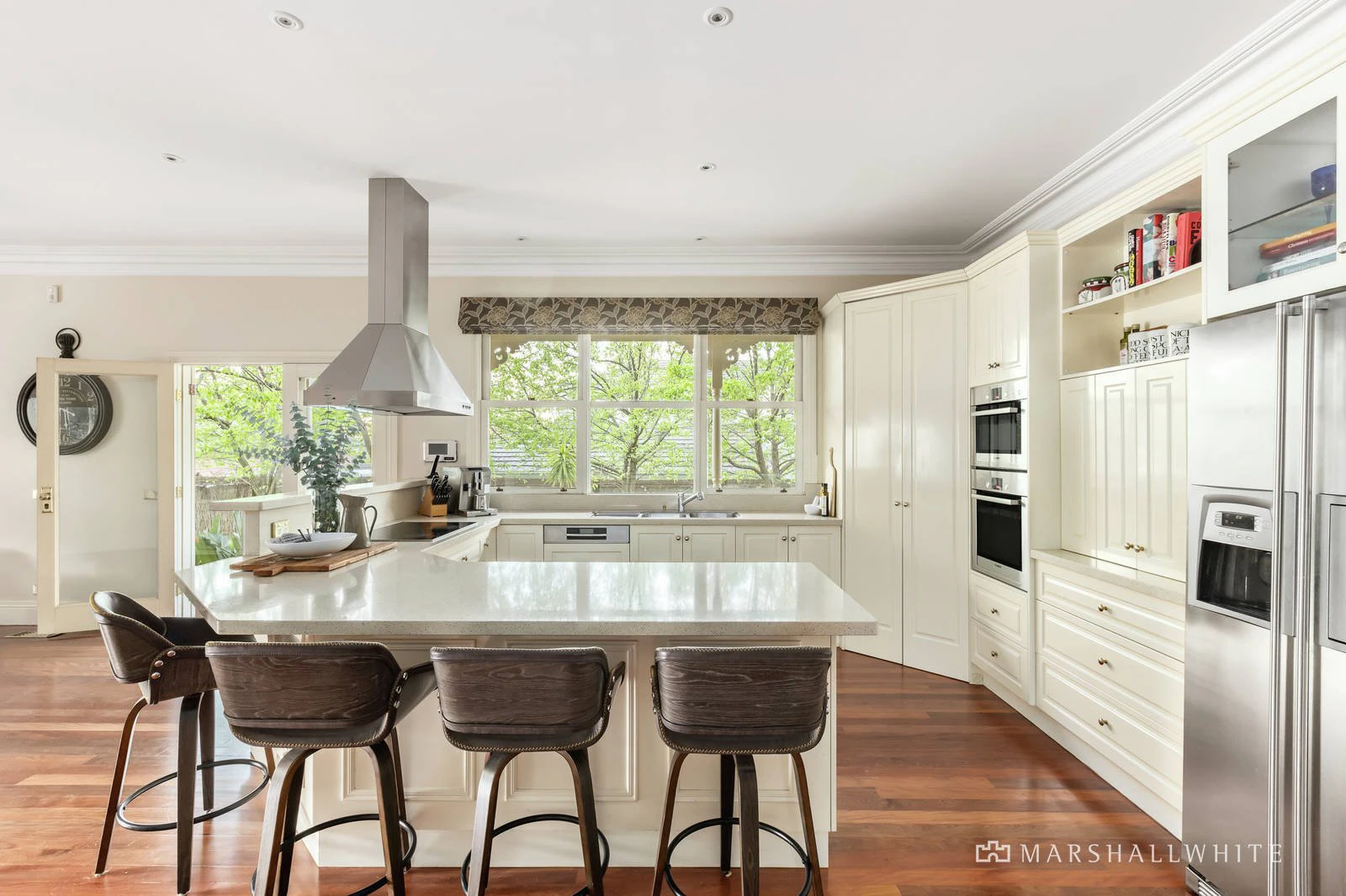 10 Suffolk Road, Surrey Hills, VIC