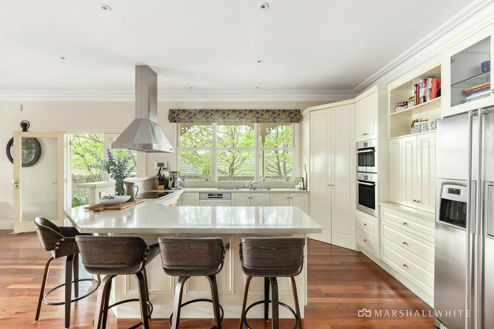 10 Suffolk Road, Surrey Hills, VIC