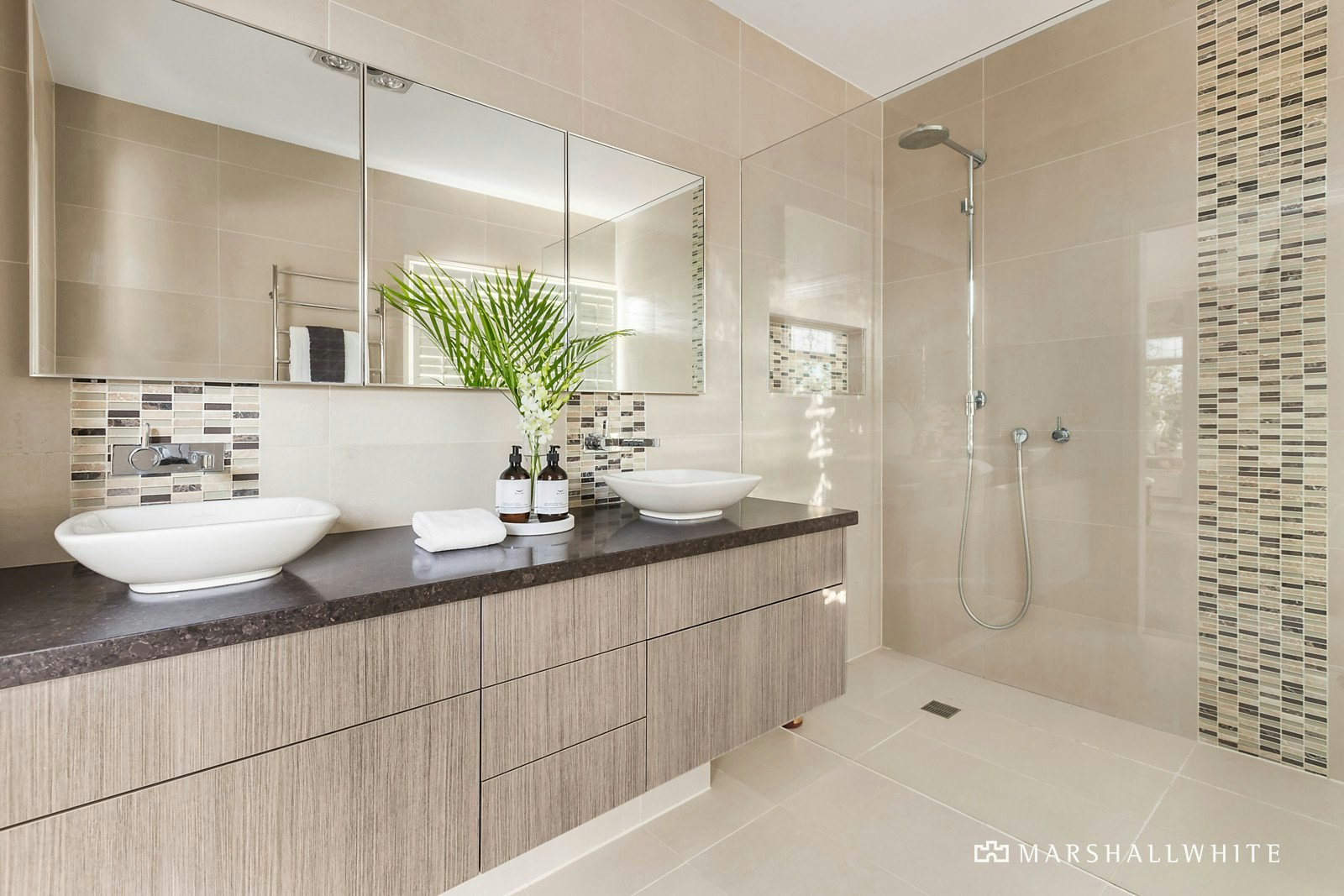 10 Suffolk Road, Surrey Hills, VIC