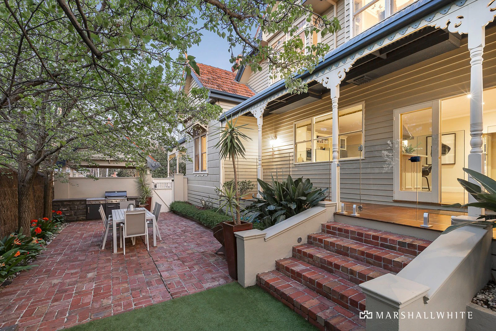 10 Suffolk Road, Surrey Hills, VIC