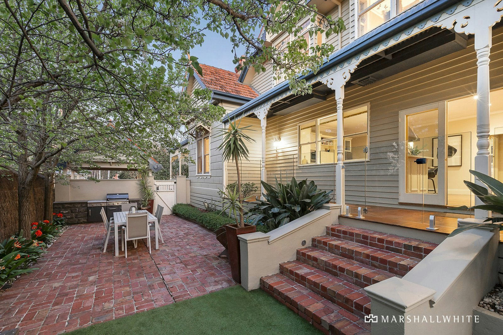 10 Suffolk Road, Surrey Hills, VIC