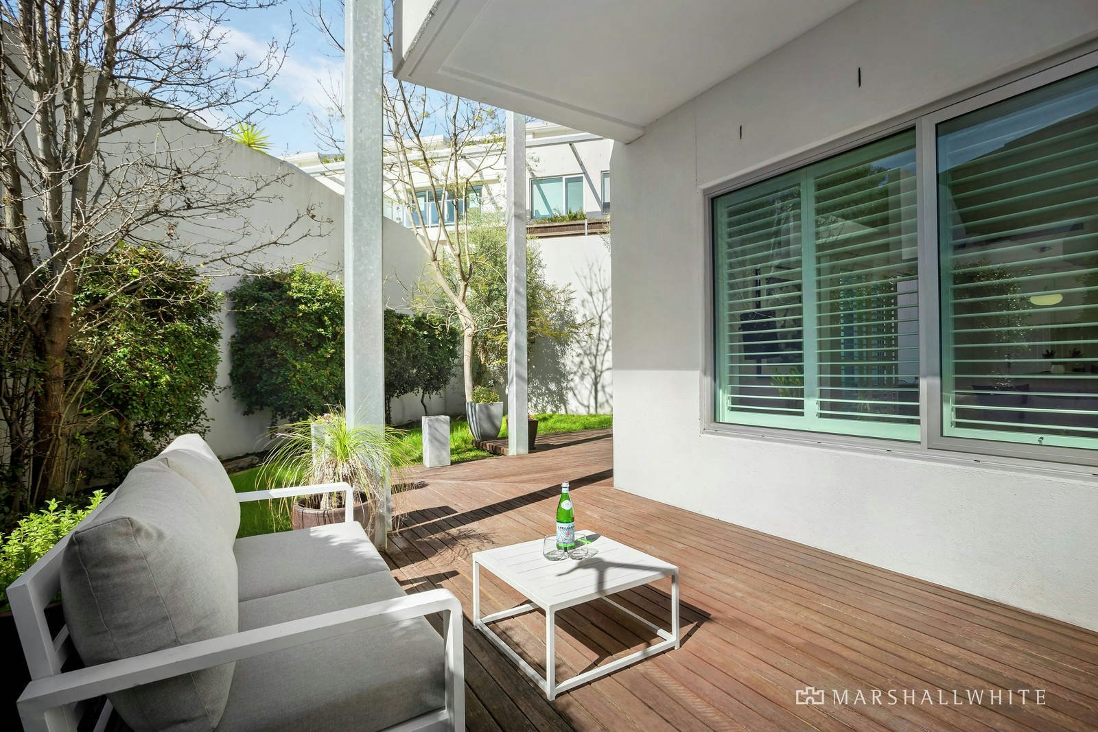 14/15 Beach Road, Hampton, VIC