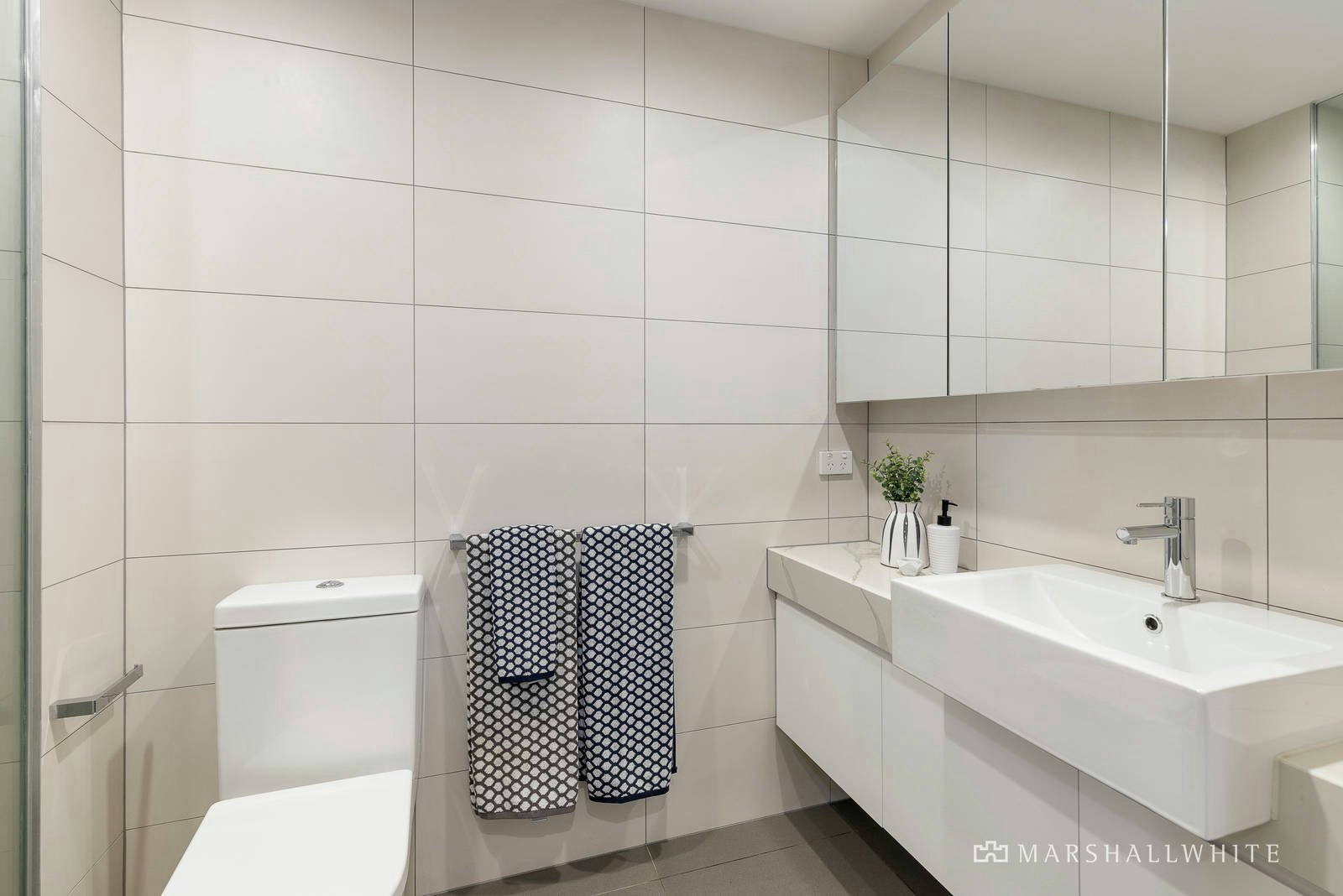 208/7 Red Hill Terrace, Doncaster East, VIC