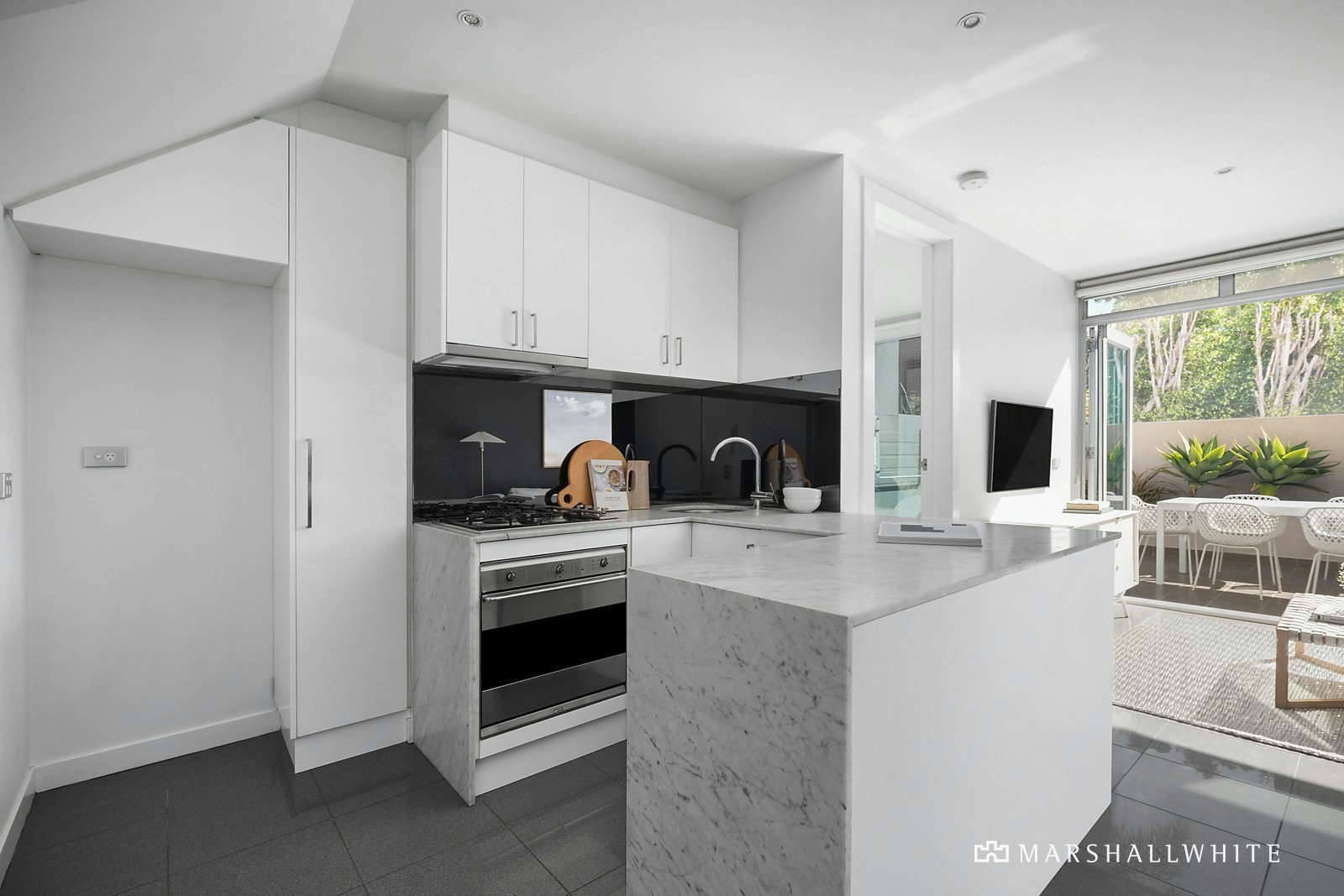 2/146 Mills Street, Albert Park, VIC