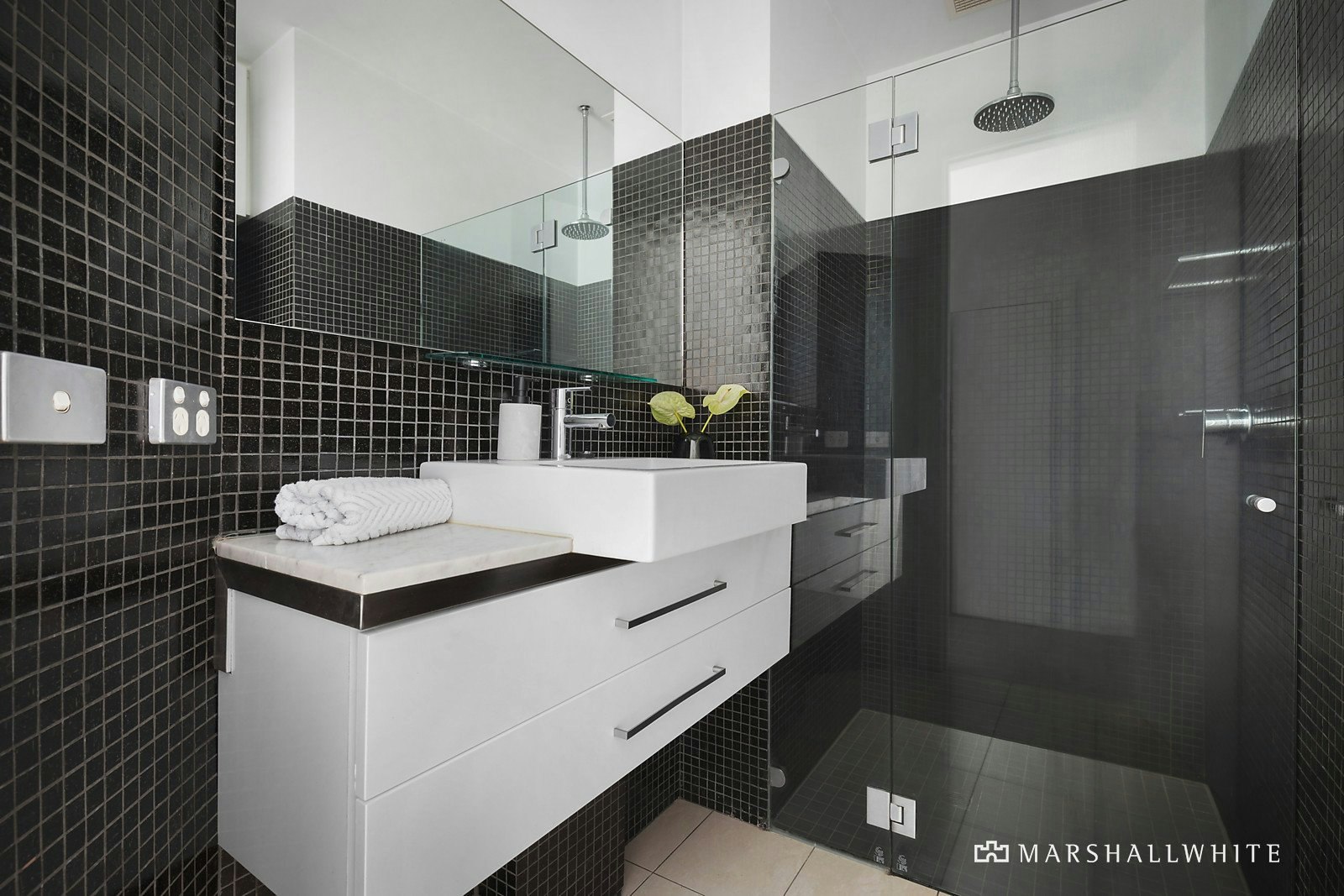 2/146 Mills Street, Albert Park, VIC