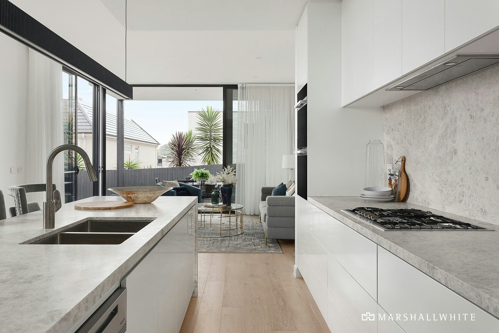 2/452 Belmore Road, Mont Albert North, VIC