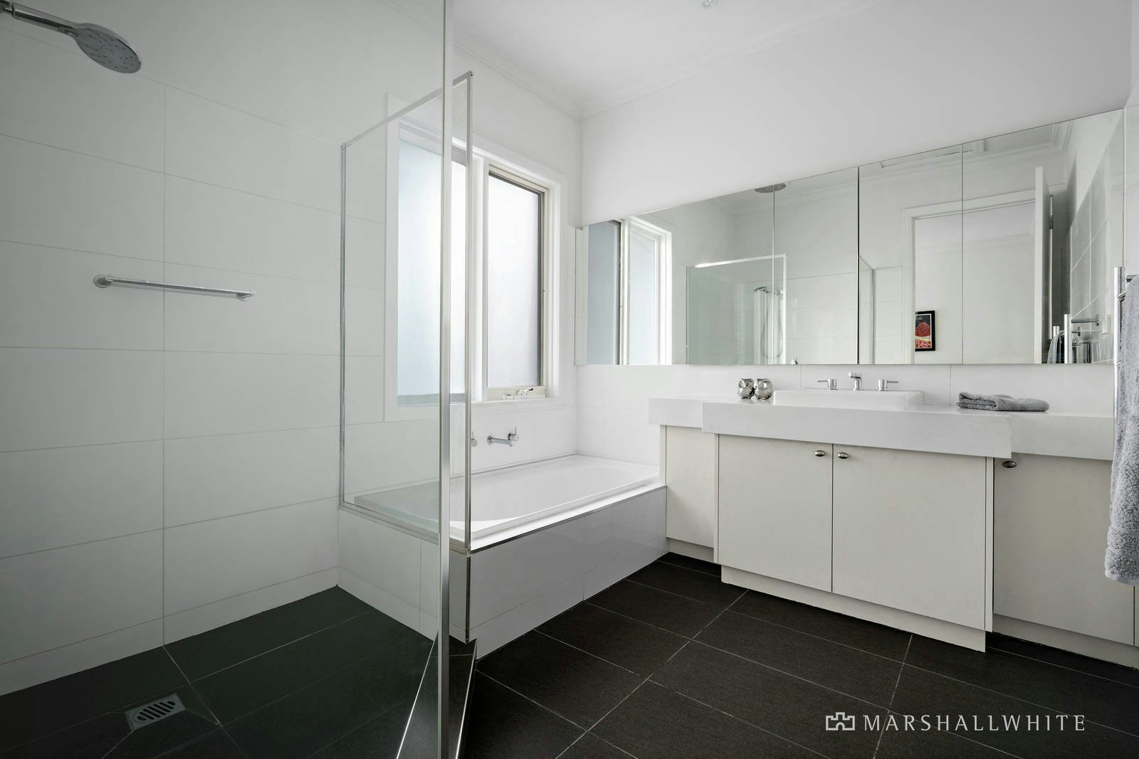 2/110 Burke Road, Malvern East, VIC