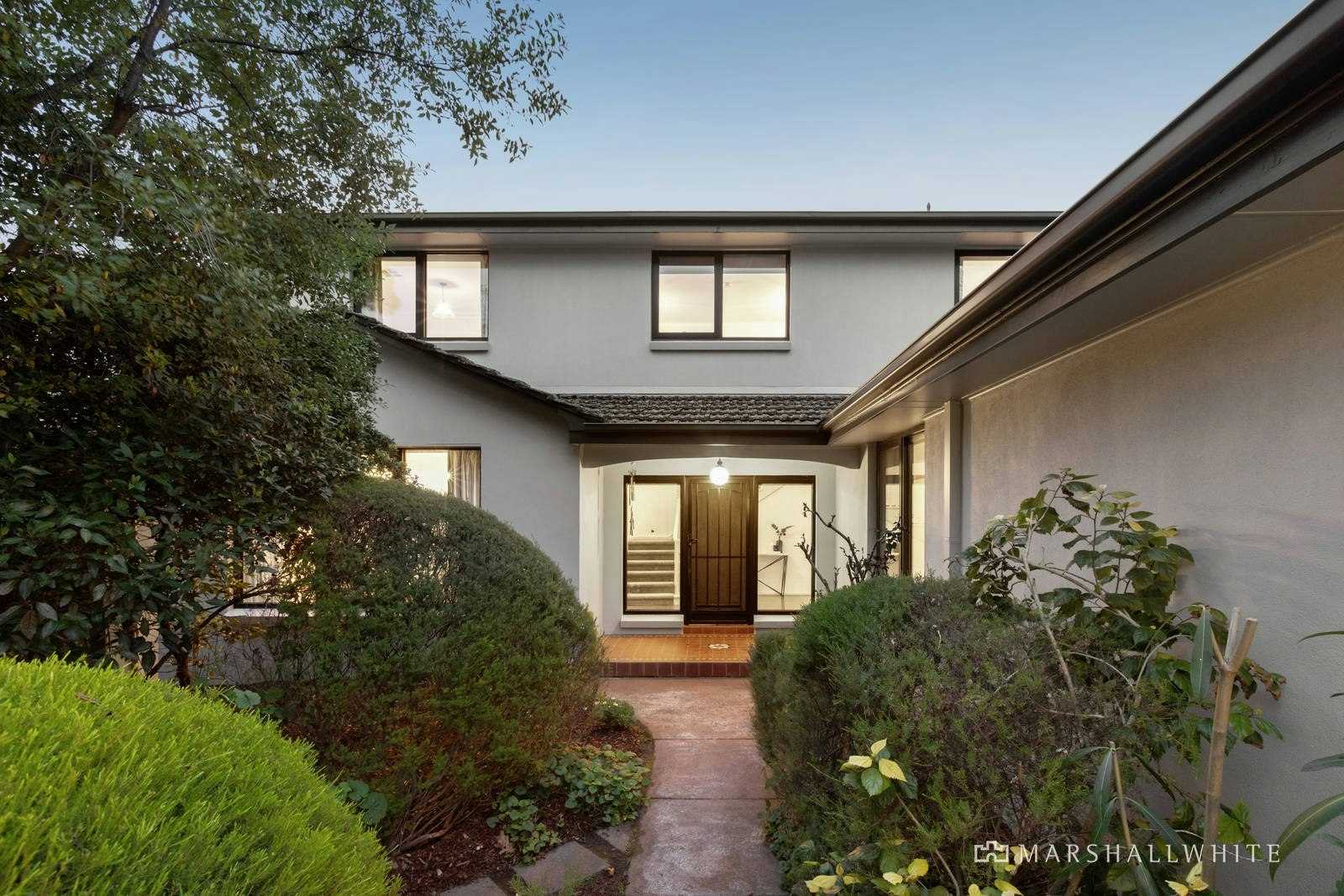 18 Salisbury Avenue, Mont Albert, VIC