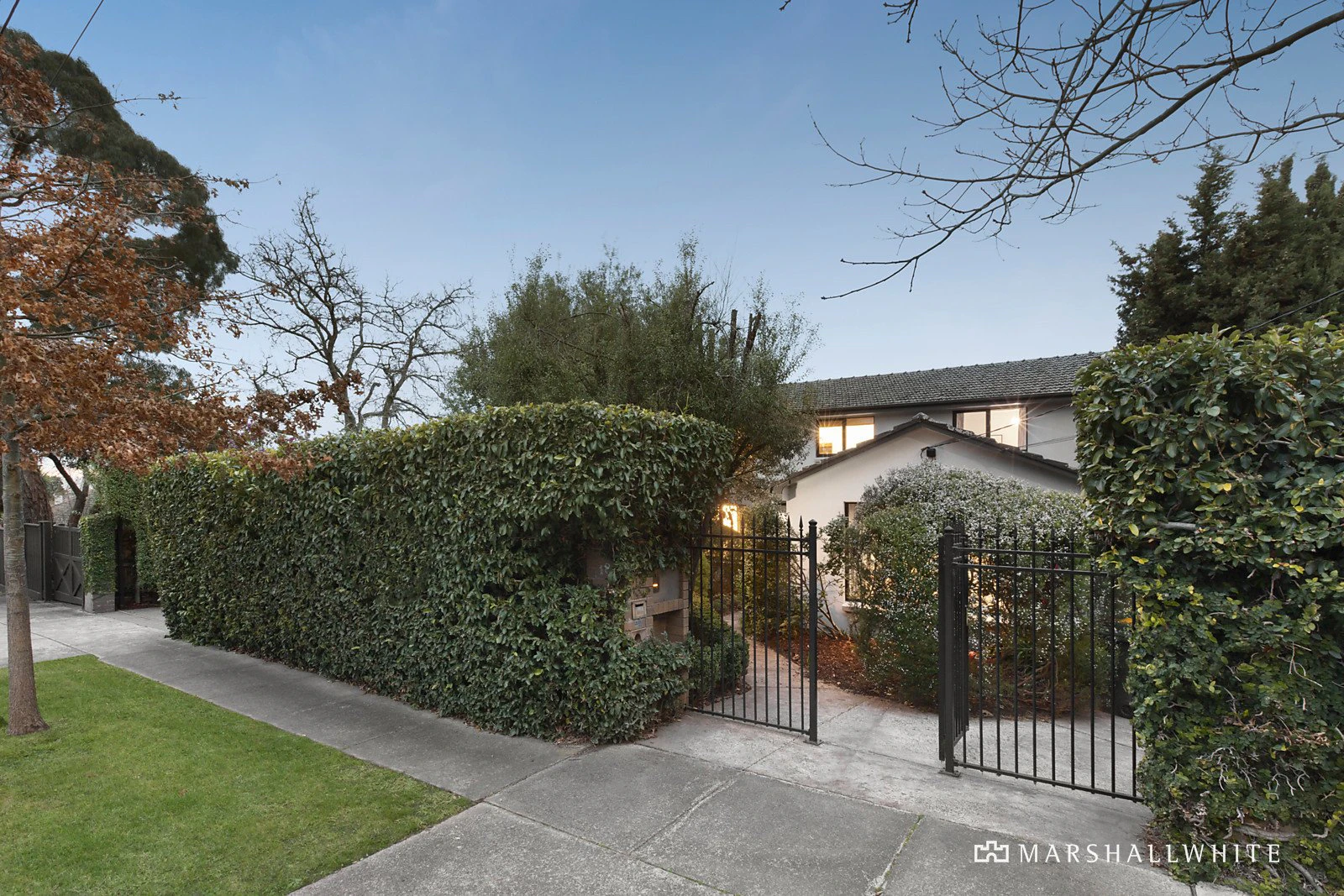 18 Salisbury Avenue, Mont Albert, VIC