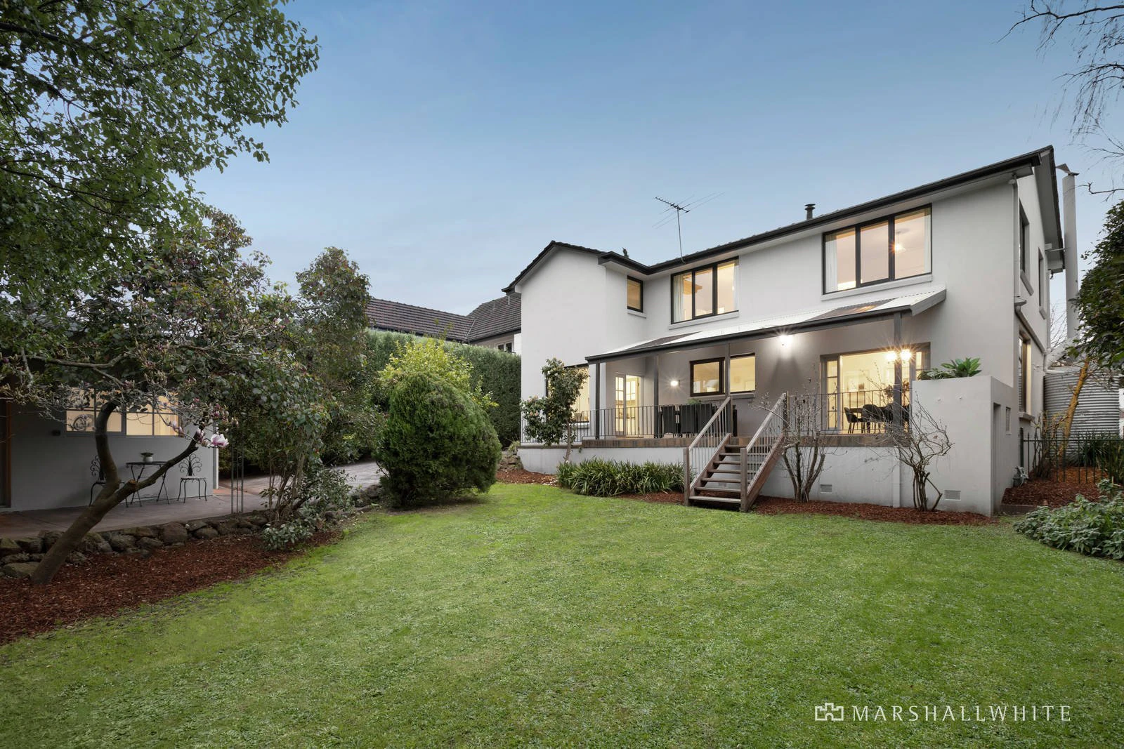 18 Salisbury Avenue, Mont Albert, VIC