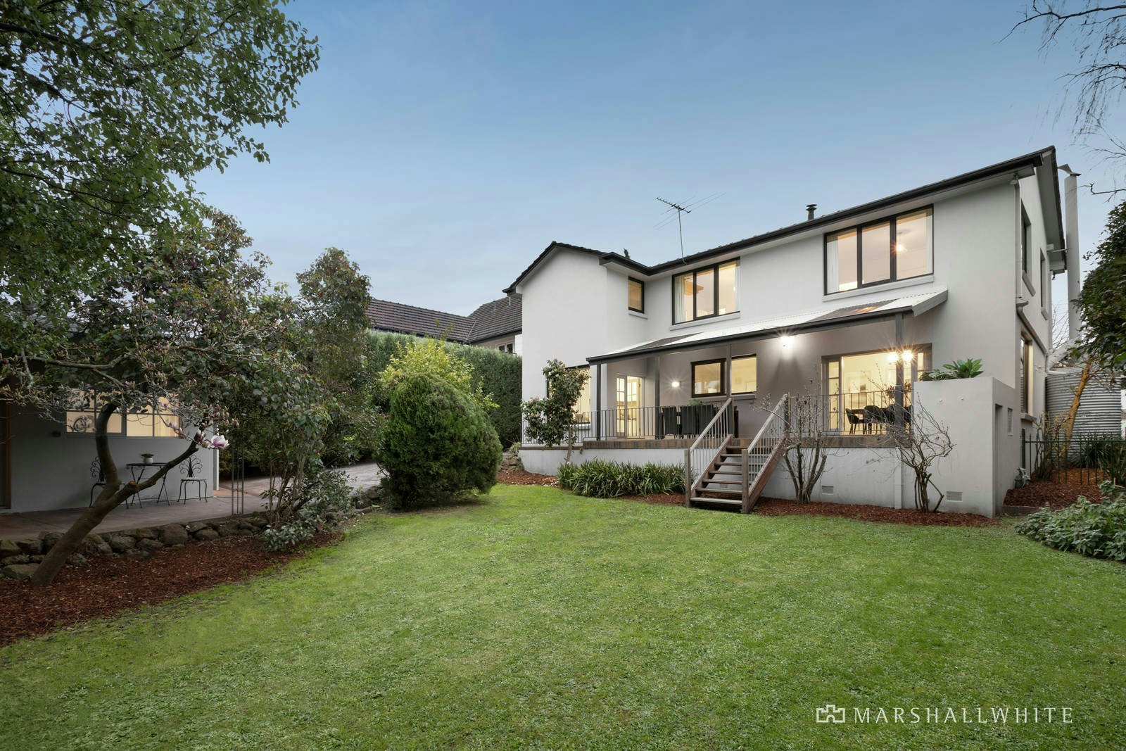 18 Salisbury Avenue, Mont Albert, VIC