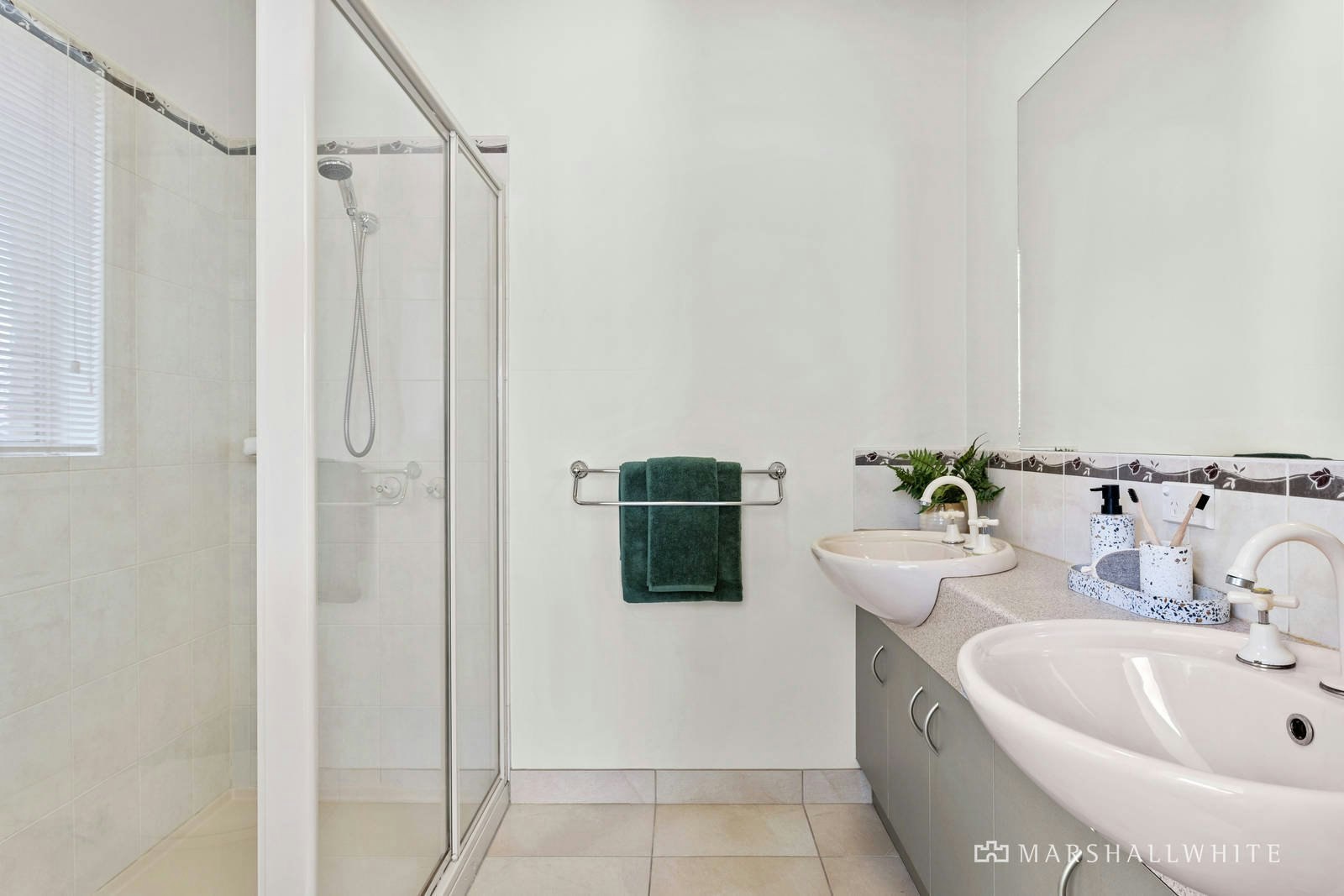 4/15 Samantha Drive, Mornington, VIC