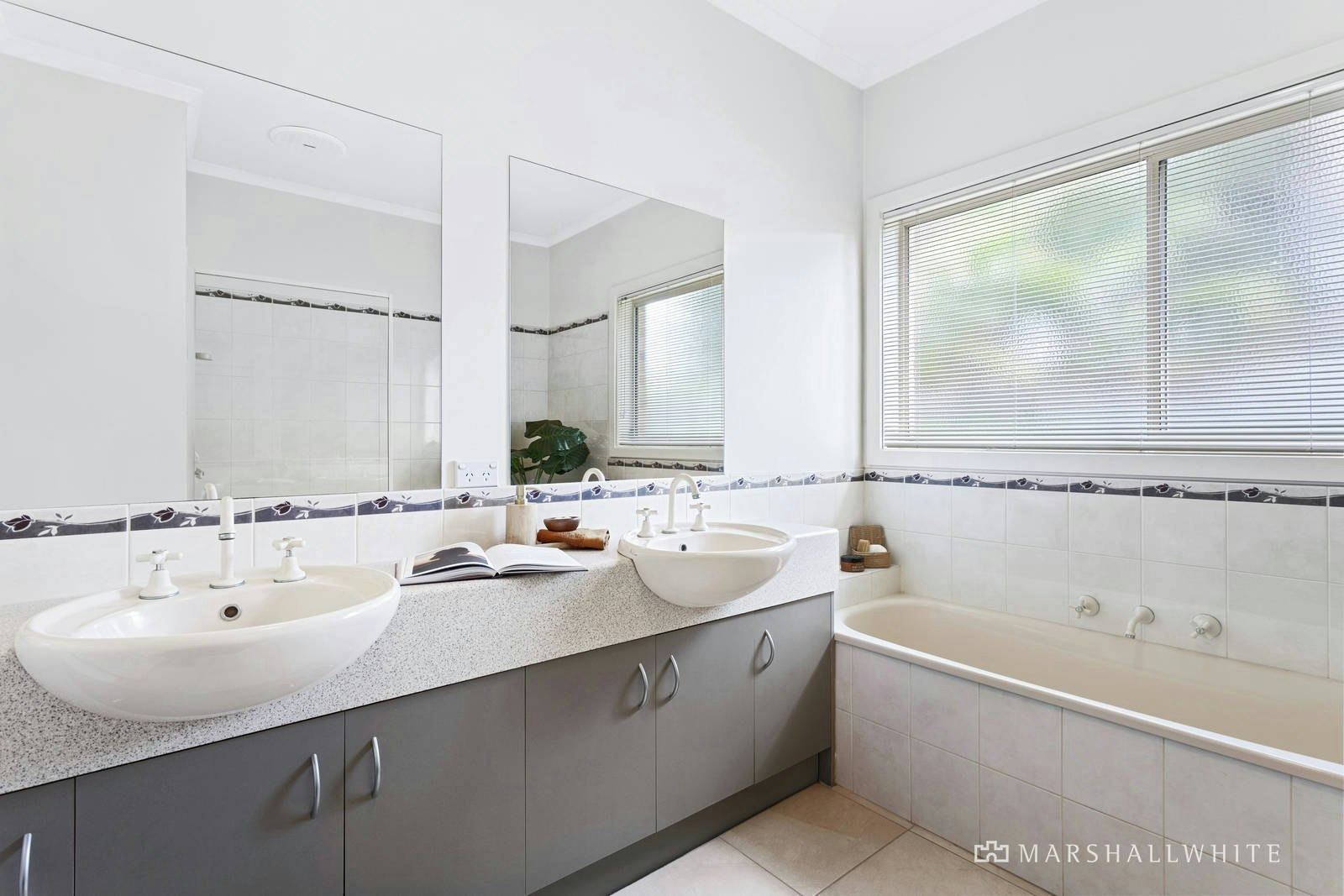 4/15 Samantha Drive, Mornington, VIC