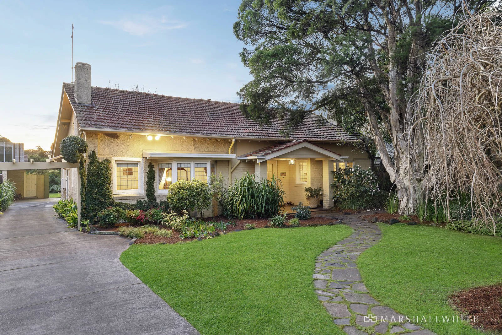 17 Hillcrest Avenue, Kew, VIC