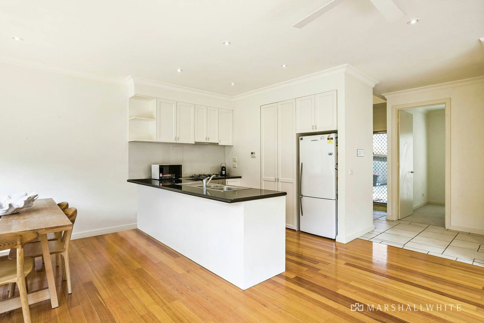 2/34 Mcindoe Parade, Parkdale, VIC