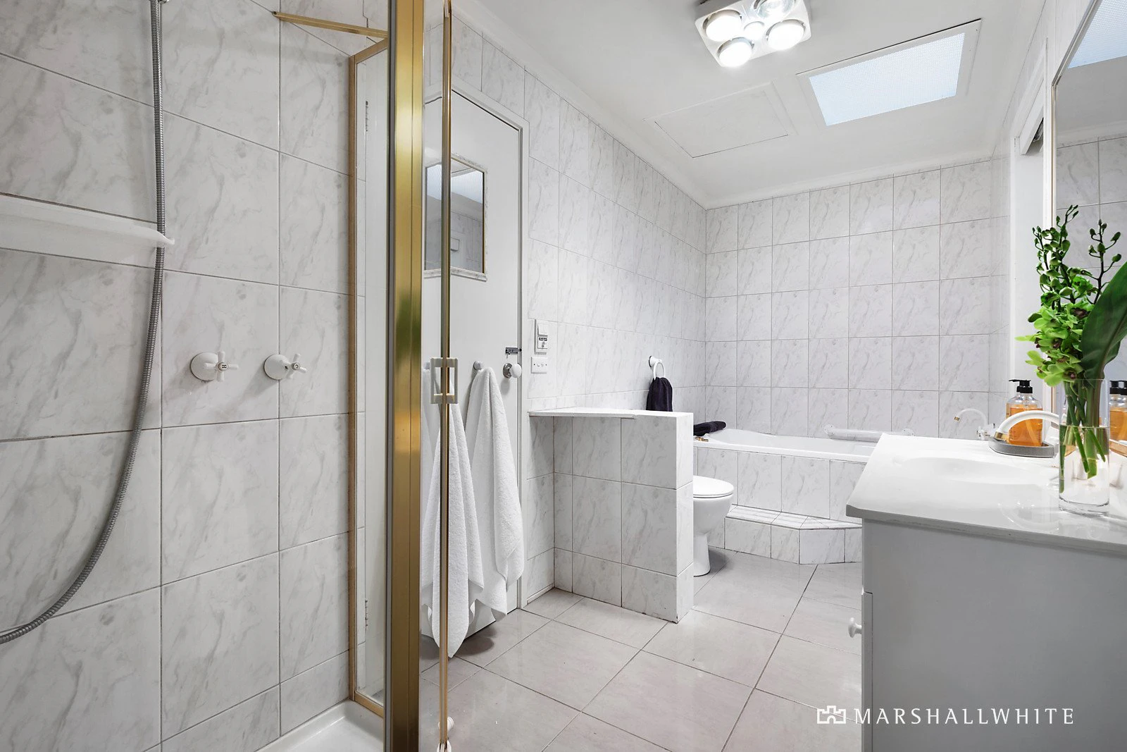 2/96 Summerhill Road, Glen Iris, VIC