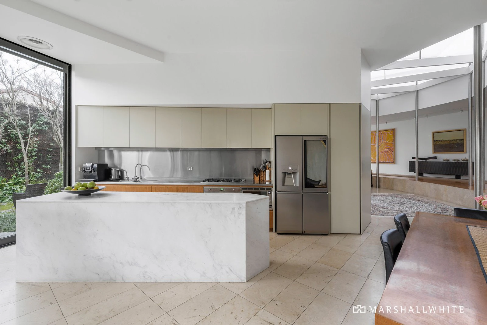 2 Crestmont Court, Toorak, VIC