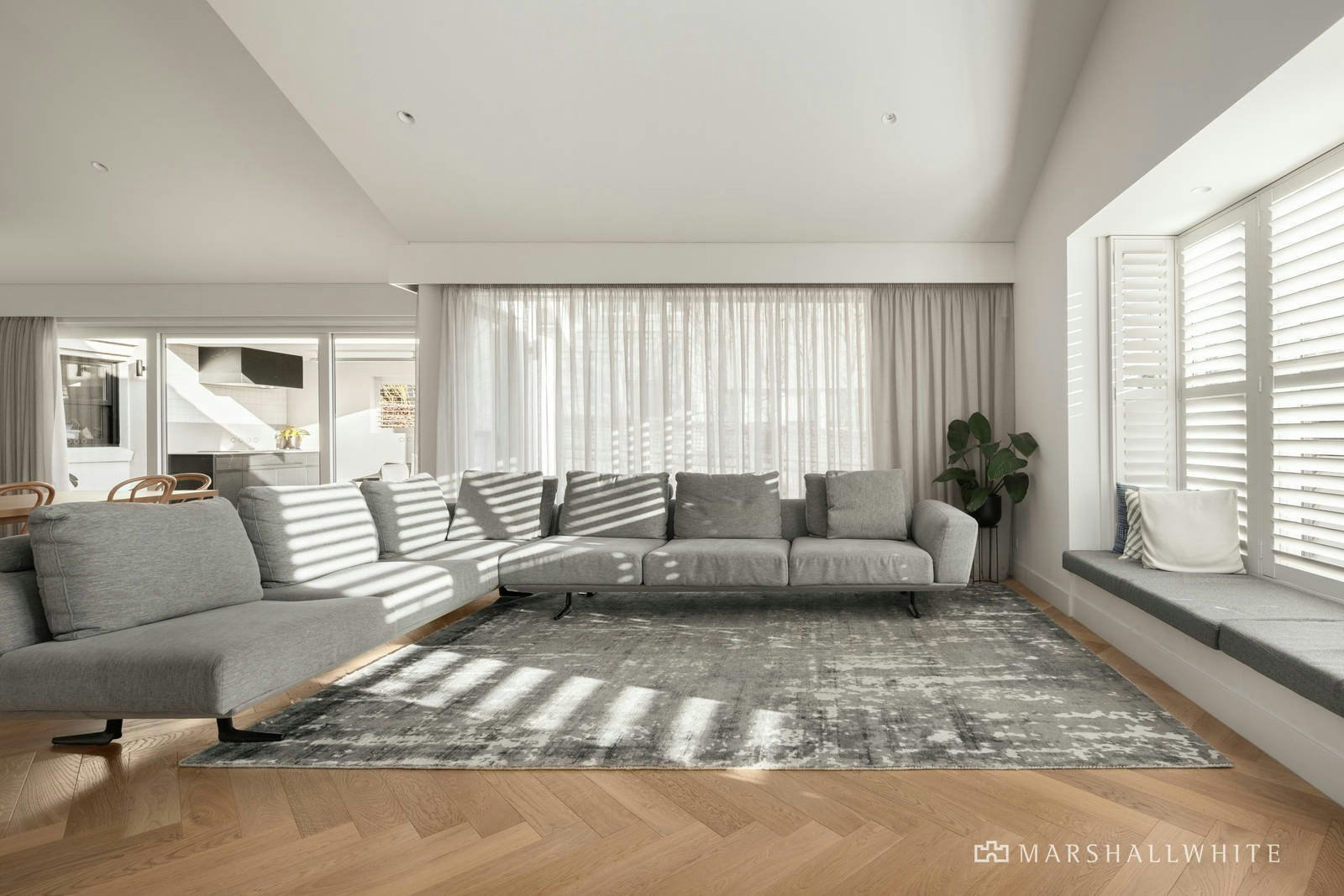 43 Ramsay Avenue, Kew East, VIC