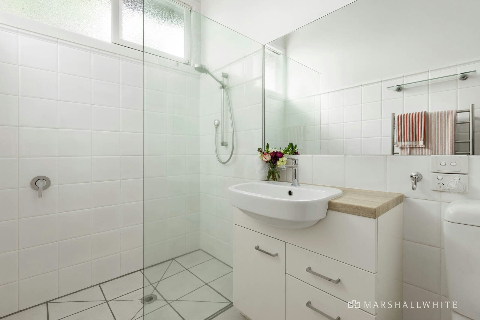 11 Elaroo Avenue, Camberwell, VIC