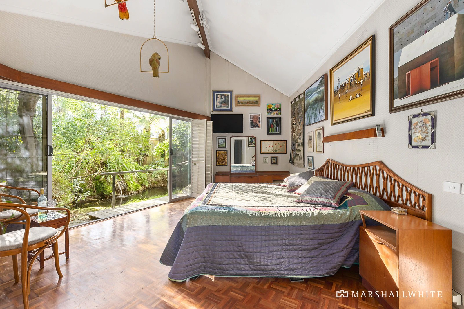 6 Burne Court, Kew, VIC