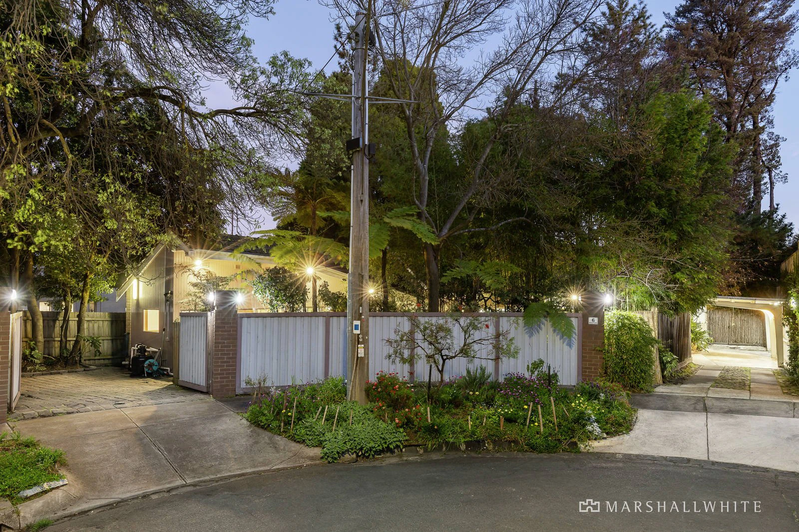 6 Burne Court, Kew, VIC