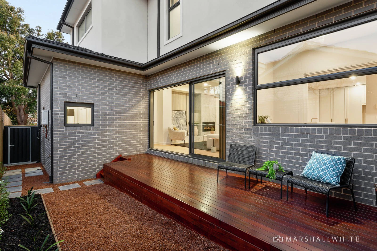 1/10 Tyne Street, Camberwell, VIC