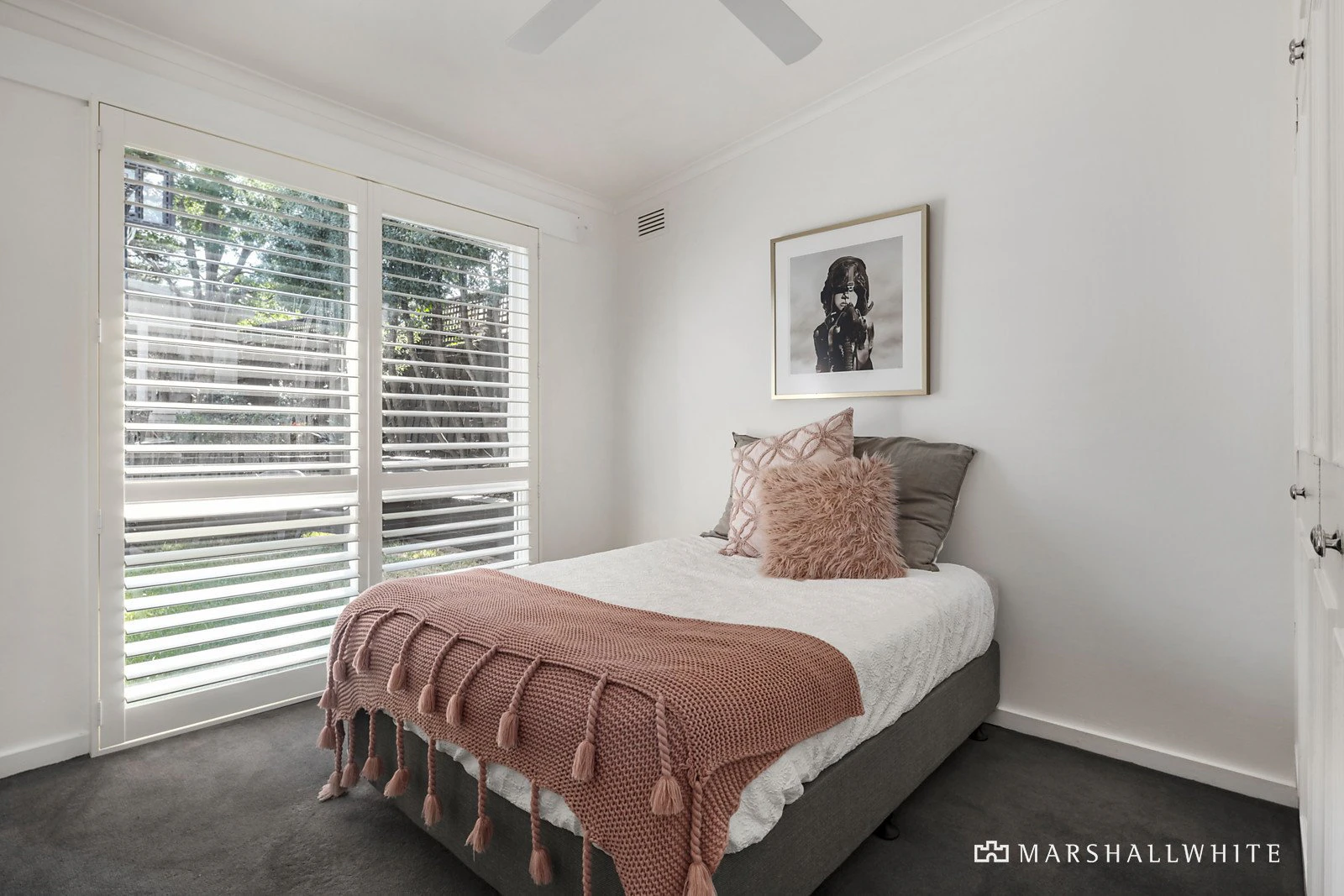20 Hillside Parade, Glen Iris, VIC
