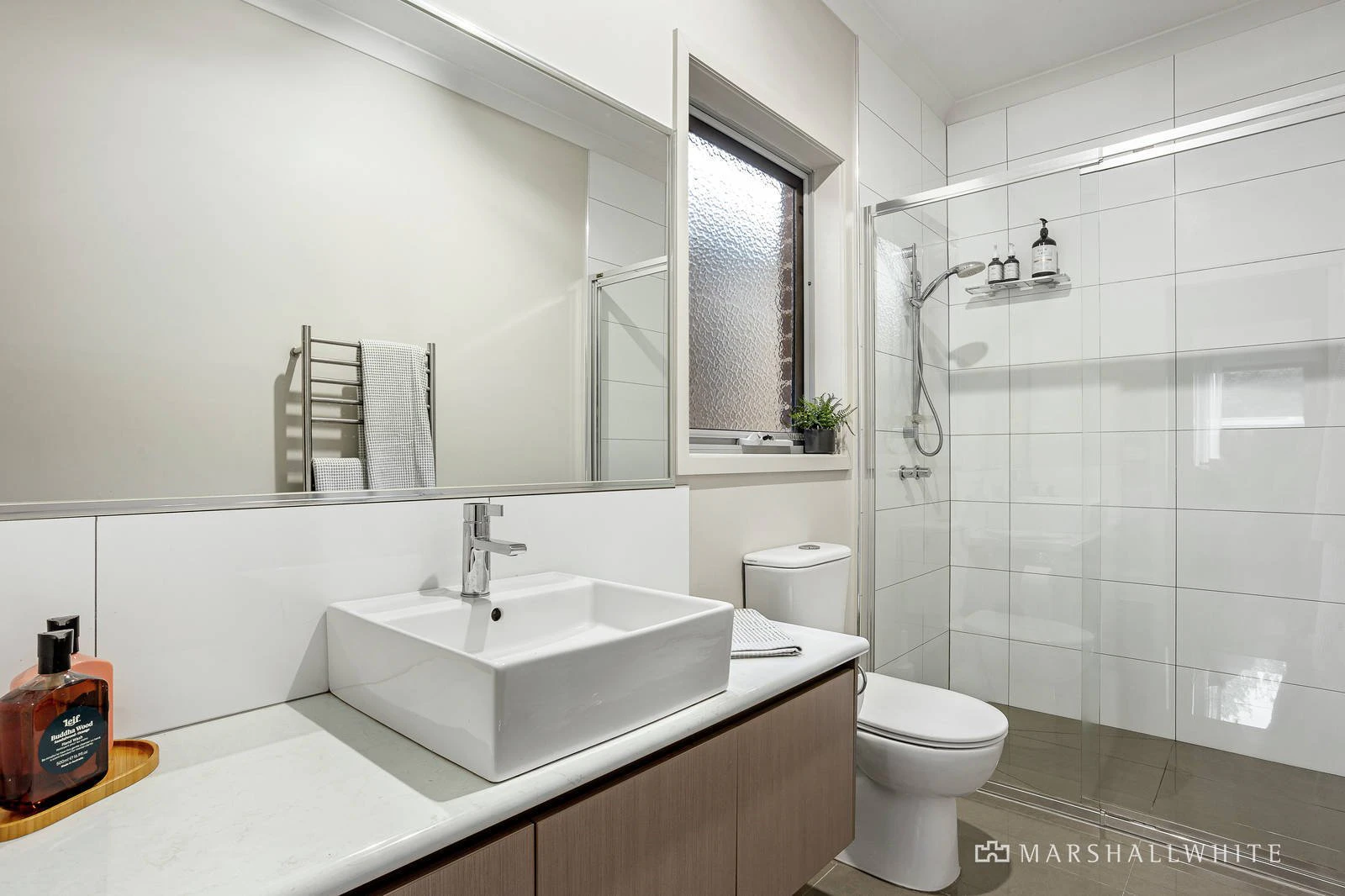 2/275 Elgar Road, Surrey Hills, VIC