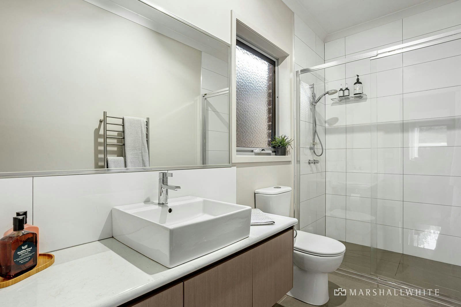 2/275 Elgar Road, Surrey Hills, VIC